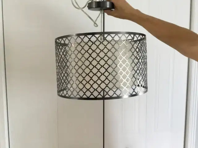 Lampe suspendue in Indoor Lighting & Fans in Laval / North Shore - Image 4