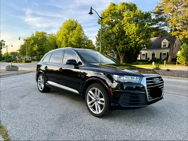 2017 Audi Q7 Technik S-Line 3.0T quattro AWD