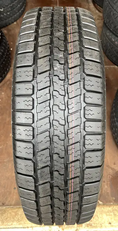 1 x 265/70R17 Goodyear Wrangler SR-A (Take Off) ***** 1 NEW TAKE OFF TIRE / NO RIMS ***** QUANTITY:...