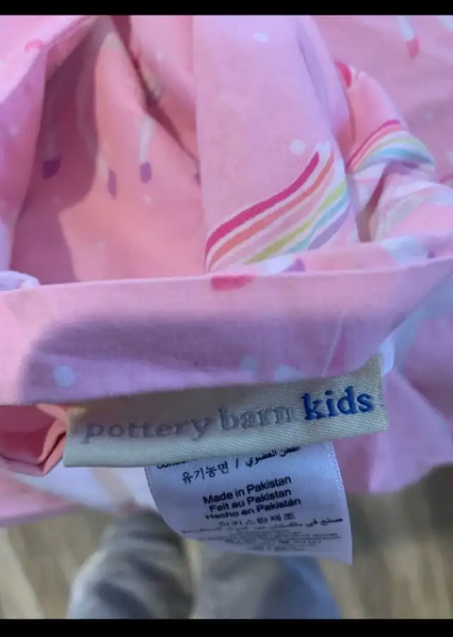 Pottery Barn Kids Girl’s Duvet Cover Full/Queen in Bedding in Owen Sound - Image 5