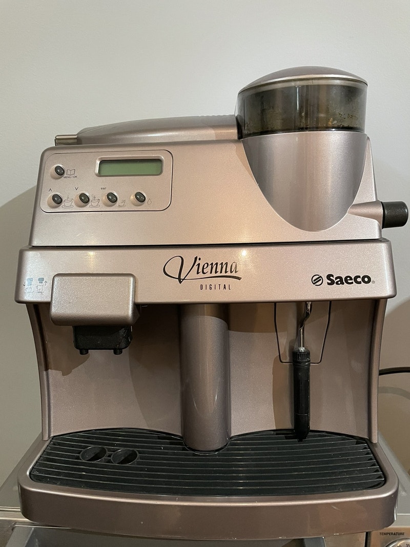 SAECO Vienna digital comme neuve Machines à café Laval/Rive Nord
