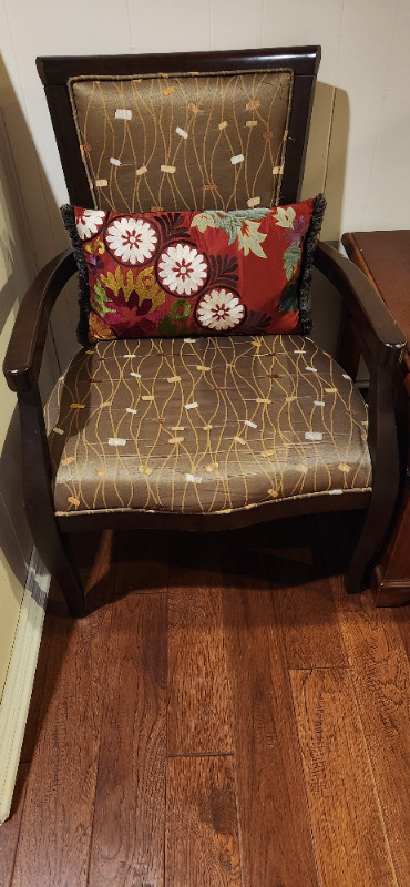 Mahogany Upholstered Arm Chairs in Chairs & Recliners in Markham / York Region - Image 2