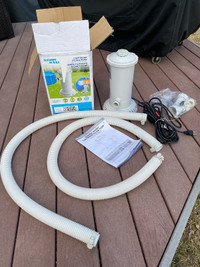 Summer Waves Pool Pump with hoses-connectors