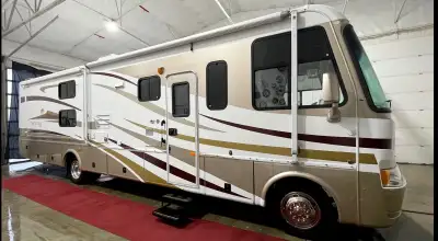 2008 Damon Daybreak. Only 11,688miles and in excellent condition. We bought this in the spring from...