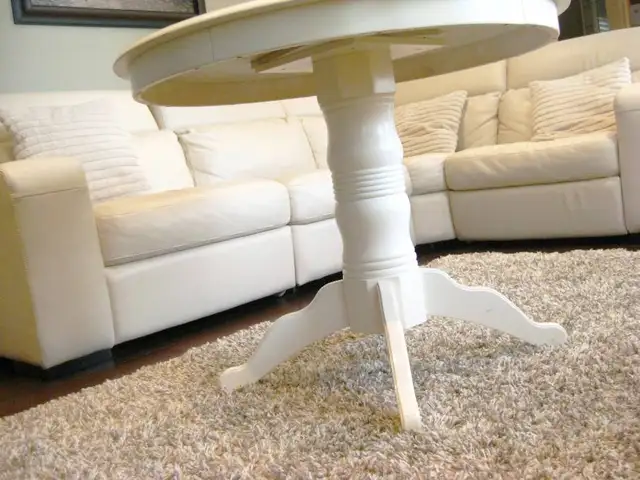 Lovely Pier One 38" Round Wood Kitchen Table -Excellent shape in Dining Tables & Sets in Kitchener / Waterloo - Image 5