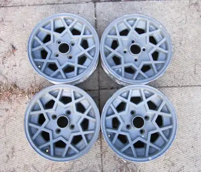 1981 Datsun Nissan 280zx turbo factory aluminum wheels 15" x 6" 4 x 114.3mm bolt pattern Some curb r...