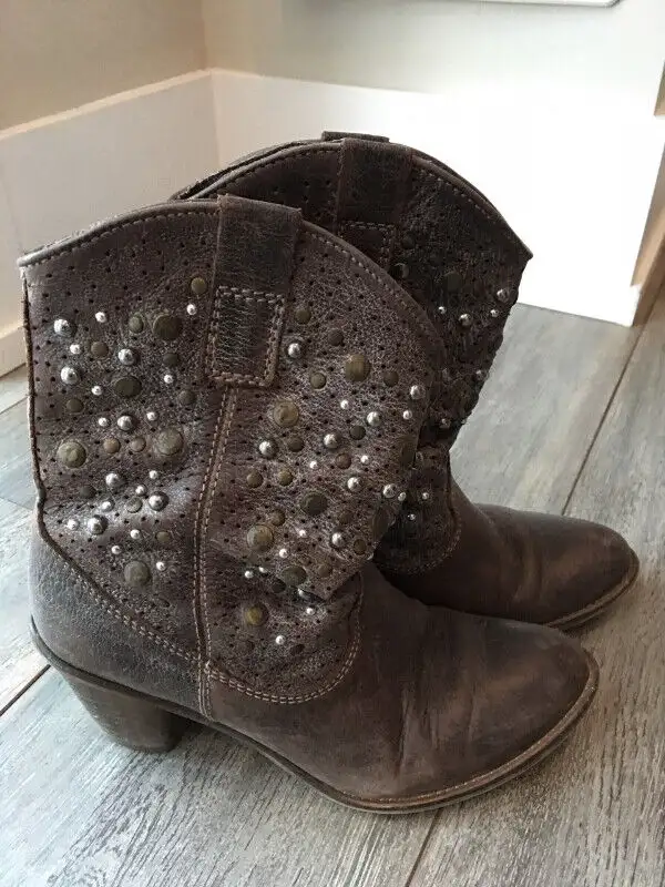 Women Leather Boot in Women's - Shoes in City of Toronto - Image 2