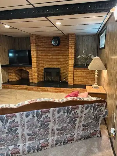 Individual room & basement suite for rent
