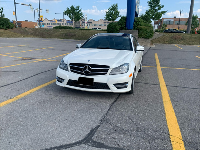 2014 Mercedes C350 4matic in Showroom condition in Cars & Trucks in Markham / York Region - Image 2
