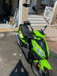 2022 Urban Voyageur scooter 80cc