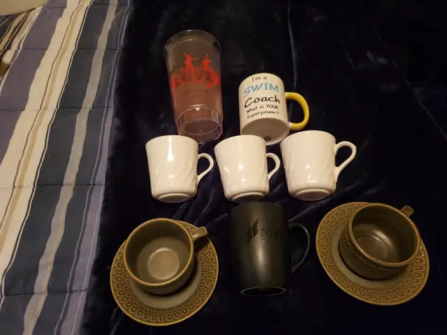 Assorted Mugs & Large Plastic Cup65076499094401120