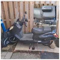  Emmo scooter style ebike