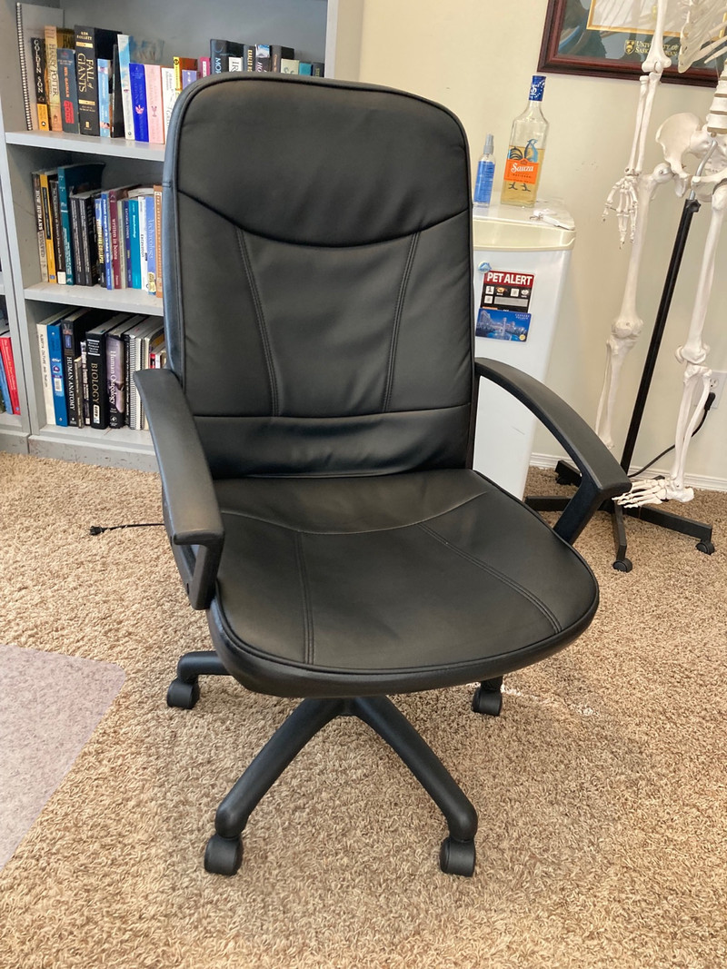 Office chair Chairs & Recliners Calgary Kijiji