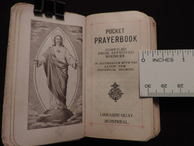 VINTAGE "POCKET PRAYER BOOK" IN CASE in Arts & Collectibles in Kitchener / Waterloo - Image 4