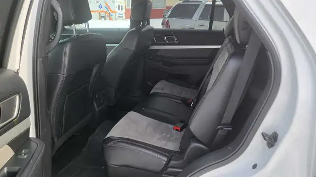 Ford Explorer 2017513987971541248004