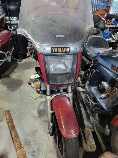 1984 Yamaha Venture 1200 motorcycle needs to be put back together or make your own custom ride trade...