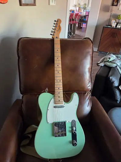 Fender Player Telecaster limited edition Surf Pearl, View more