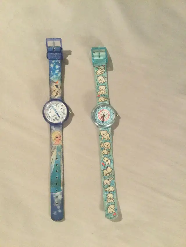 Montre pour enfant fille swatch / Kids watches  in Jewellery & Watches in City of Montréal - Image 2