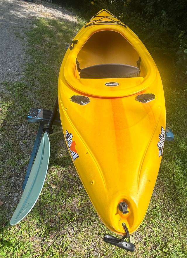 2 AWESOME PELICAN PURSUIT 8’ KAYAKS! Water Sports Ottawa Kijiji