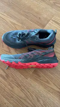 10.5 Mens Trail Running Shoes