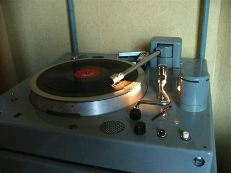 Réparation/reconditionnement d'appareils Audio Vintages dans Appareils électroniques  à Lanaudière - Image 2