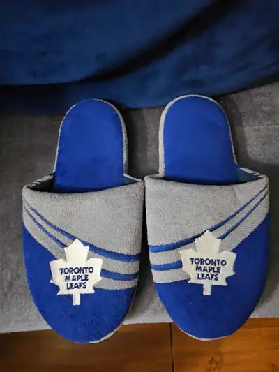 Toronto Maple Leafs Slippers, View more