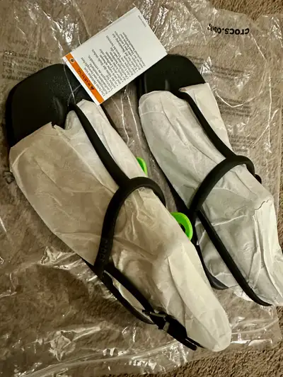 BNWT WOMEN'S CROCS MIAMI THONG FLIPSize : 7, View more