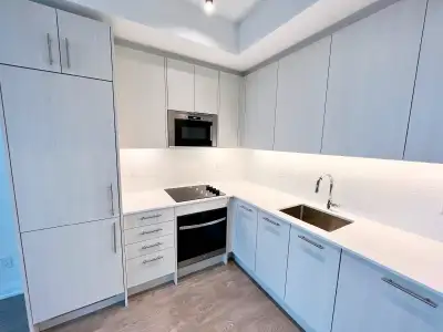 New 1BR Condo –Bloor/Danforth Subway at door!