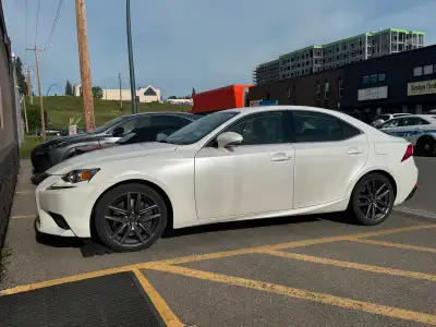 Lexus IS 300 108,000 km Year: 2016 Comes with 2 sets of tires AND 2 sets of rims One winter set One...