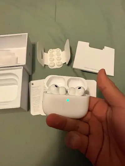 Apple AirPods Pro 3, View more