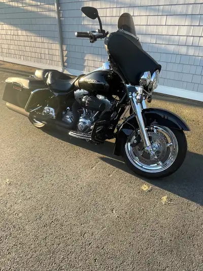 2009 Harley Davidson Electra glide standard Stereo Cruise tweeters intake 2-1 pipe Chrome wheels tou...