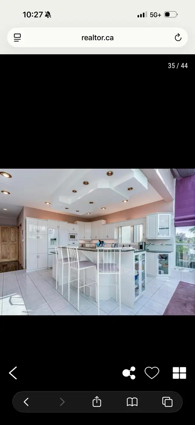Complete White Kitchen Cabinets + Large Island –Excellent Condit