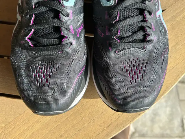 Women’s Size 6.5 Asics GT-2000 7 Running Shoes – Used in Women's - Shoes in Markham / York Region - Image 4