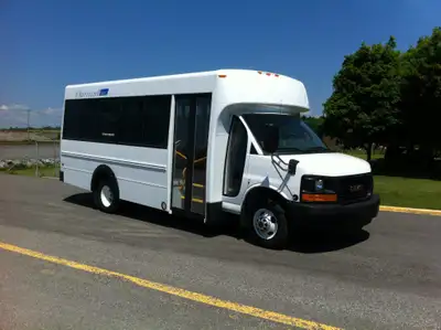 chauffeur classe 4B mini bus, View more