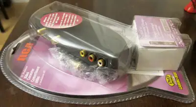 PREMIUM QUALITY RF MODULATOR; GOLD PLATED CONNECTORS NEW, OPEN BOX; COMPLETE RETAIL PACKAGE Includes...