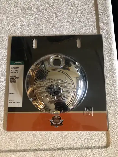 Harley side cover. Never used never put on my bike. Bought for my 2012 Electaglide.