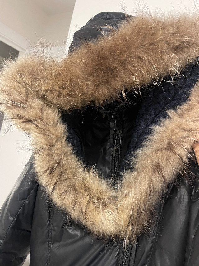 Manteau d’hiver dans Femmes - Autre  à Ville de Montréal - Image 3