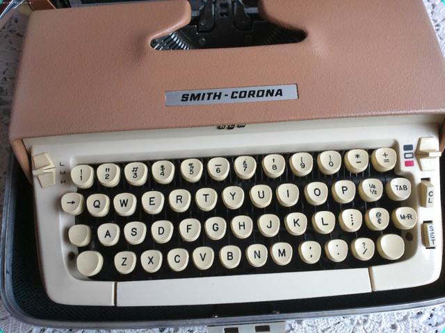 Vintage Typewriter with Original Case--Smith Corona Galaxie in Arts & Collectibles in New Glasgow - Image 2
