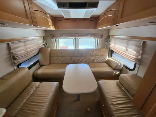 Lowest mileage in Canada - 2010 Pleasure-Way Excel TS in RVs & Motorhomes in Burnaby/New Westminster - Image 8