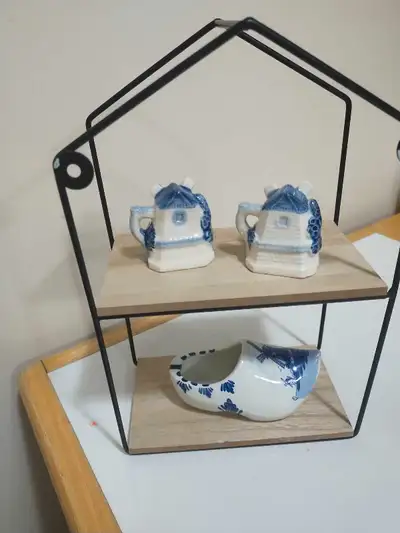 Two pairs of antiques collectibles vintage windmill porcelain asking $15 shoe from Delaware Holland...