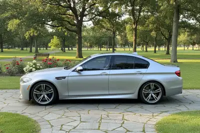 2014 BMW M5 LCI Competition | Fully Loaded | Clean Carfax Offered for sale is a beautifully maintain...