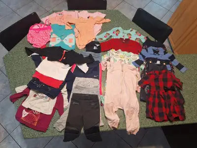 Linge bébé fille 12mois (26 morceaux) 2 robes 1 jumper 1 salopette 4 pyjamas 6 leggins (pantalons) 1...