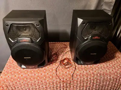 Panasonic Stereo speakers 6 ohm 100 watts book shelf good, View more
