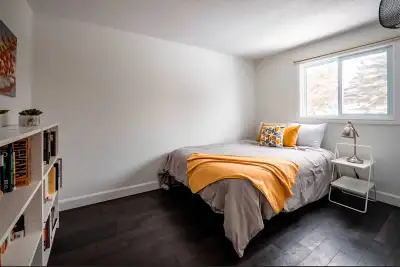Room for Rent – Available Immediately Private room available in a clean and quiet home. Rent is $700...