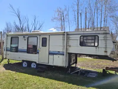 Estate sale. Do not know anything about this dutchman rv camper so as is.
