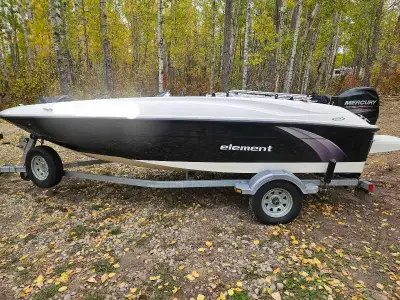 2014 Bayliner Element. Was purchased by original owner in 2017 new from dealer in Calgary. Very good...