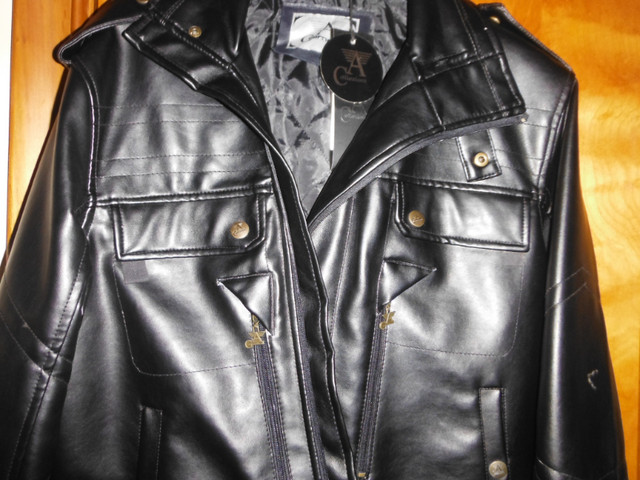 New Vintage Armani Collezioni Leather Jacket - Large in Men's in Markham / York Region - Image 4
