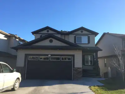Executive Legal Walk Out 2 Bedrooms Suite in Eagle Ridge