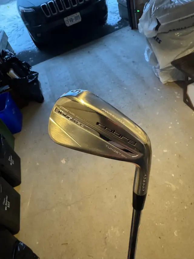 Cobra king tec irons 4-pw (stiff) in Golf in Ottawa - Image 3