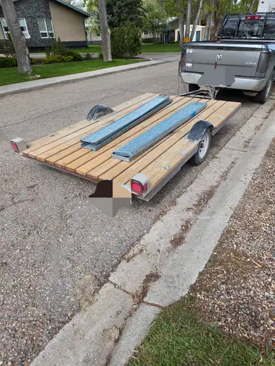 I have a rebuilt trailer that is 10ft long. Im looking to sell it as it too small for what I need it...